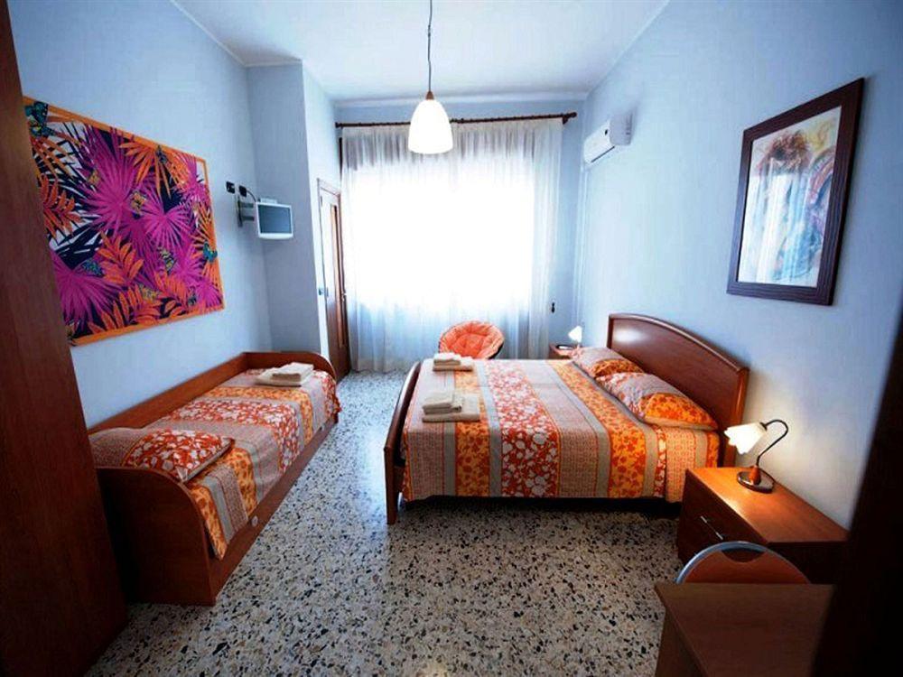 B&B Piazza 300Mila Lecce Zewnętrze zdjęcie