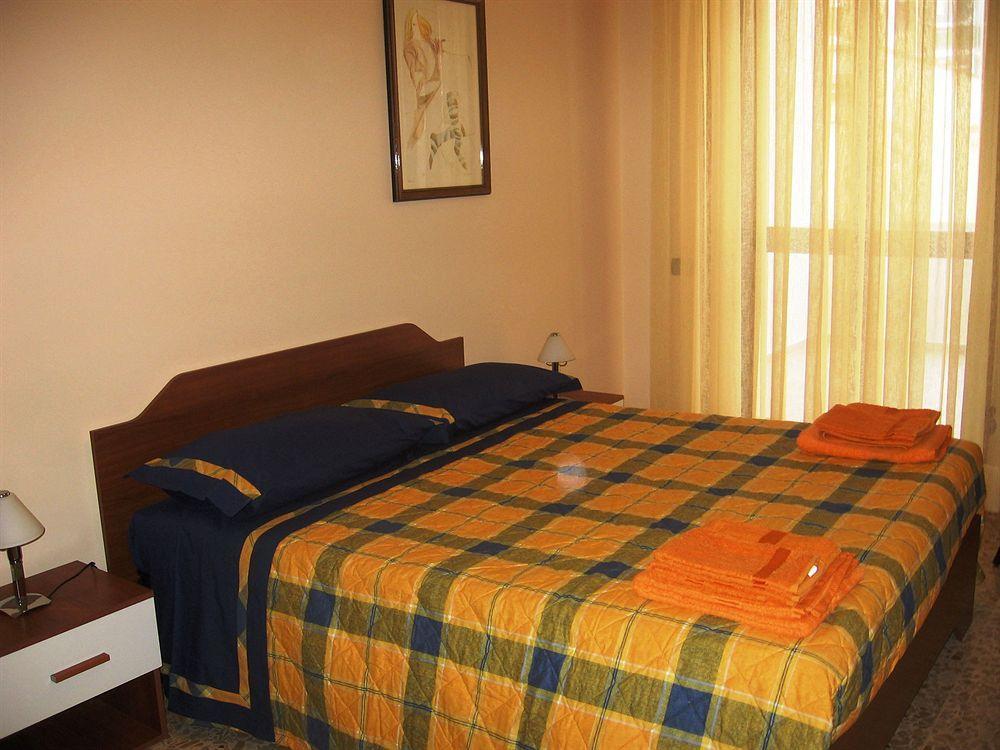 B&B Piazza 300Mila Lecce Zewnętrze zdjęcie