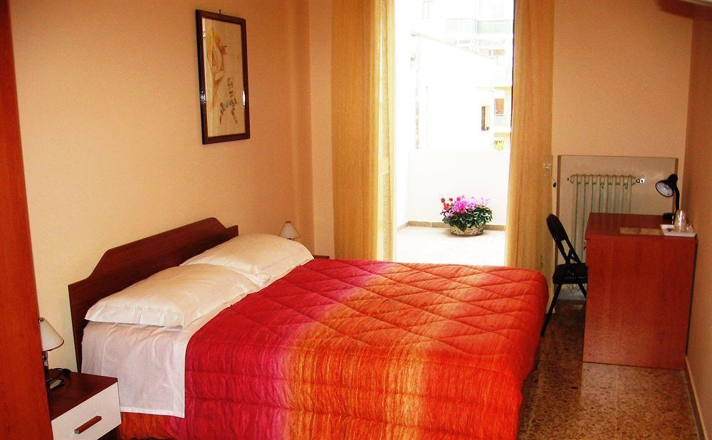 B&B Piazza 300Mila Lecce Zewnętrze zdjęcie