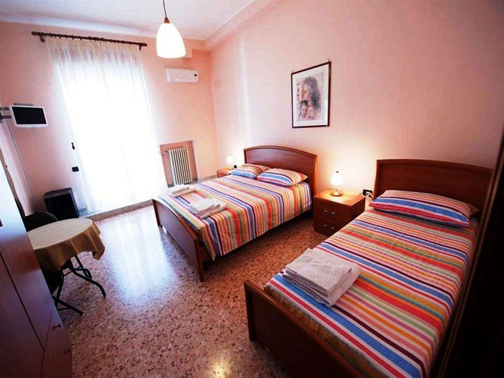 B&B Piazza 300Mila Lecce Zewnętrze zdjęcie