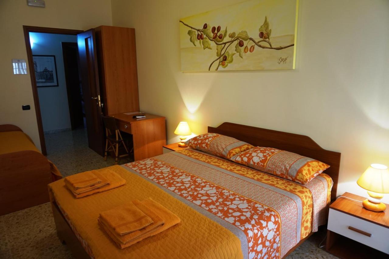 B&B Piazza 300Mila Lecce Zewnętrze zdjęcie